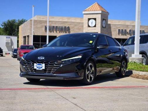Onyx Black 2023 Hyundai ELANTRA Limited