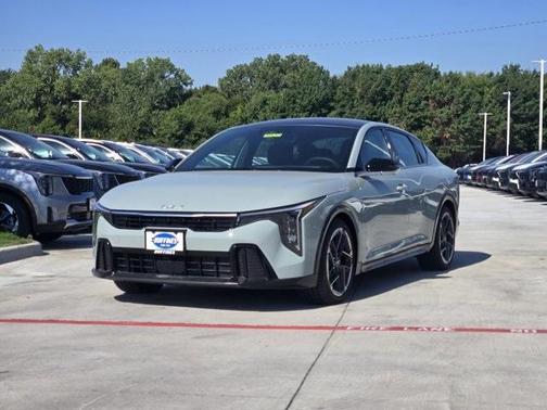 2025 Kia K4 GT-Line