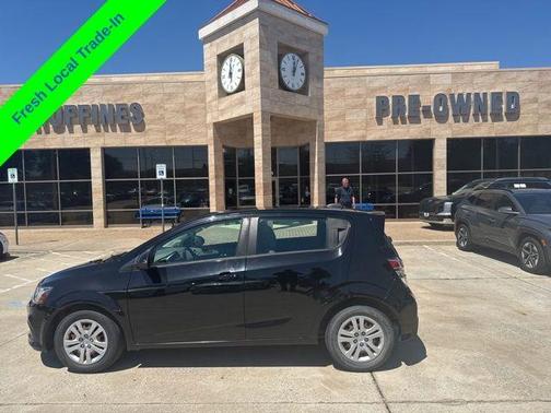 Mosaic Black Metallic 2020 Chevrolet Sonic LT
