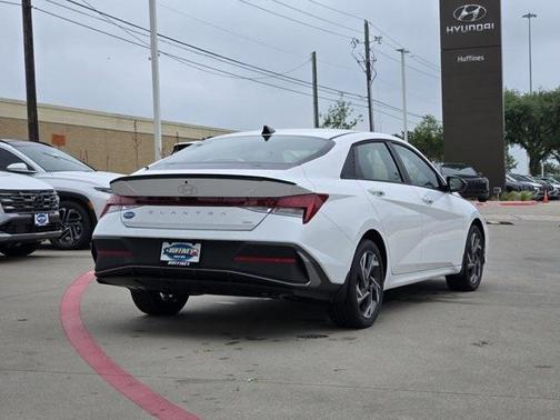 2025 Hyundai ELANTRA HEV SEL Sport