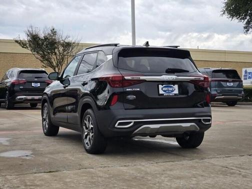 2023 Kia Seltos EX