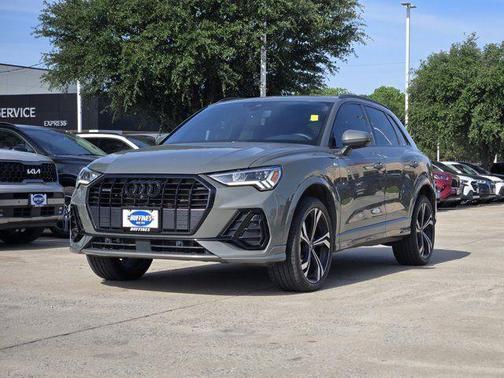 Chronos Gray Metallic 2024 Audi Q3 45 S line Premium