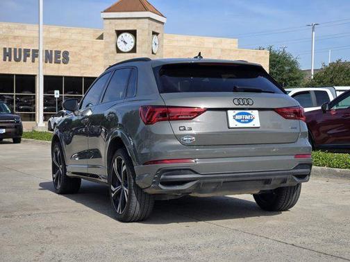 Chronos Gray Metallic 2024 Audi Q3 45 S line Premium