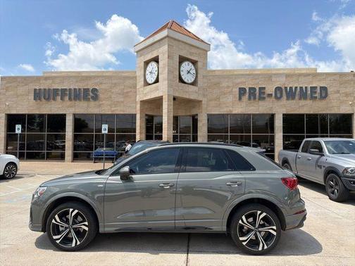 Chronos Gray Metallic 2024 Audi Q3 45 S line Premium
