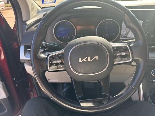 2022 Kia Carnival LXS