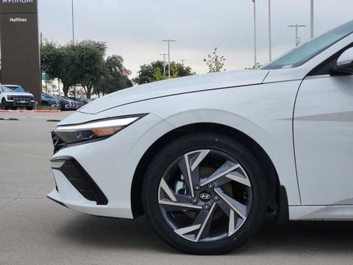 2025 Hyundai ELANTRA HEV Limited