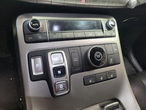 White 2022 Hyundai PALISADE SEL