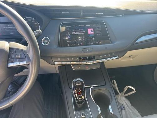 2021 Cadillac XT4 Luxury