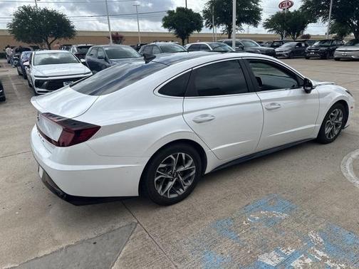 2022 Hyundai SONATA SEL