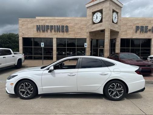 2022 Hyundai SONATA SEL