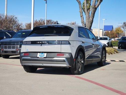 2026 Hyundai IONIQ 5 SE