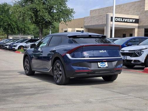 2025 Kia EV6 Light Long Range