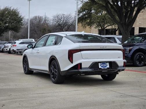 2025 Kia K4 GT-Line Turbo