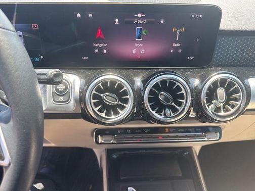 Polar White 2024 Mercedes-Benz GLB 250 Base