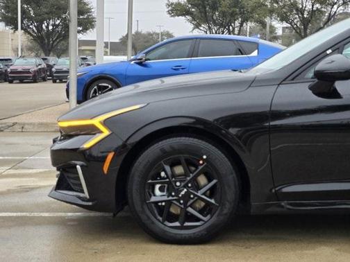 2025 Kia K5 LXS