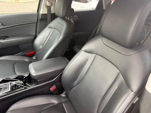 Gray 2024 Kia Sportage EX