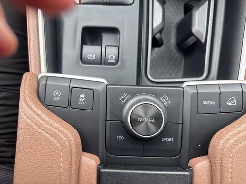 Metal 2025 Toyota Grand Highlander