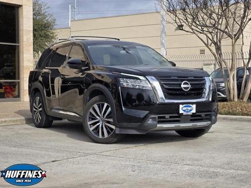2022 Nissan Pathfinder Platinum
