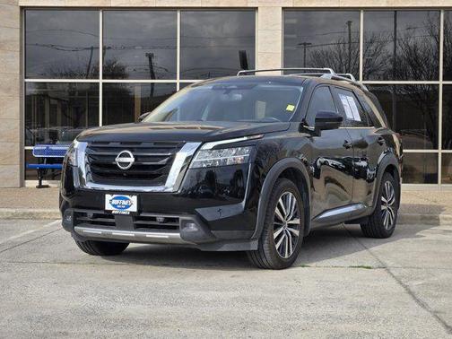 2022 Nissan Pathfinder Platinum