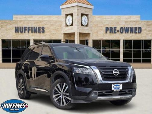 2022 Nissan Pathfinder Platinum