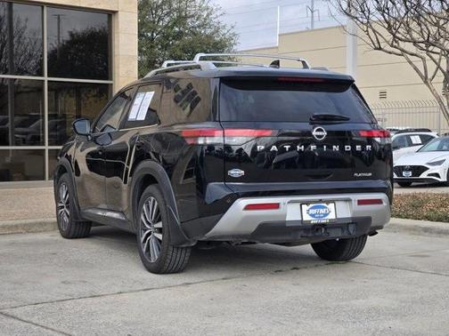 2022 Nissan Pathfinder Platinum