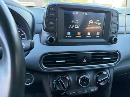 2021 Hyundai KONA SEL