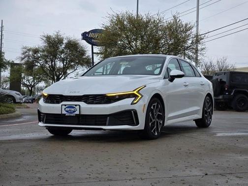 2025 Kia K5 EX