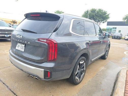 Gray 2024 Kia Telluride S