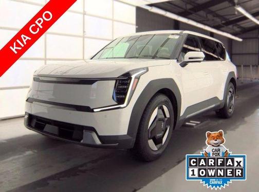 Snow White Pearl 2024 Kia EV9 Light Long Range