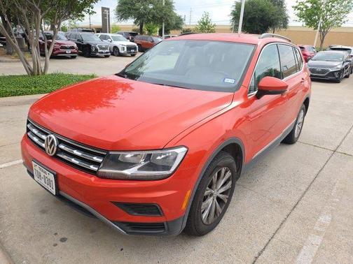 Habanero Orange Metallic 2018 Volkswagen Tiguan 2.0T SE