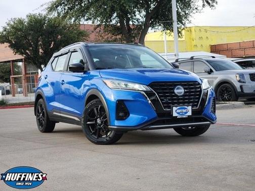 2022 Nissan Kicks SR