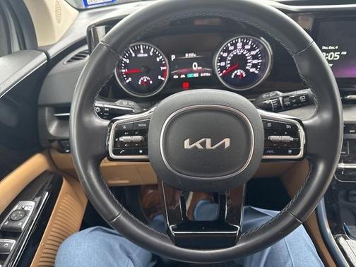 2024 Kia Carnival EX