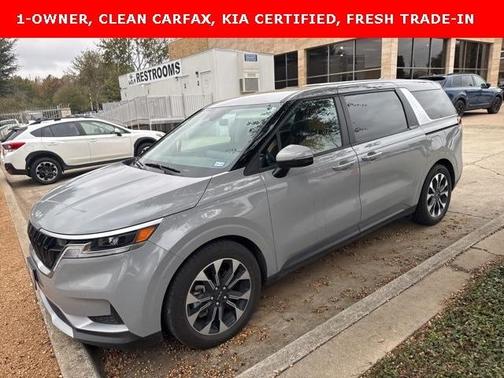 2024 Kia Carnival EX