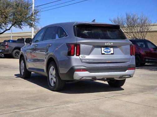 2025 Kia Sorento LX