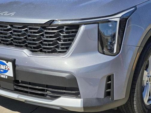 2025 Kia Sorento LX