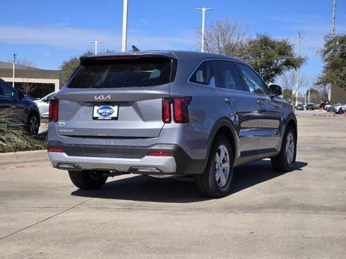 2025 Kia Sorento LX