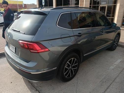 2021 Volkswagen Tiguan 2.0T SE