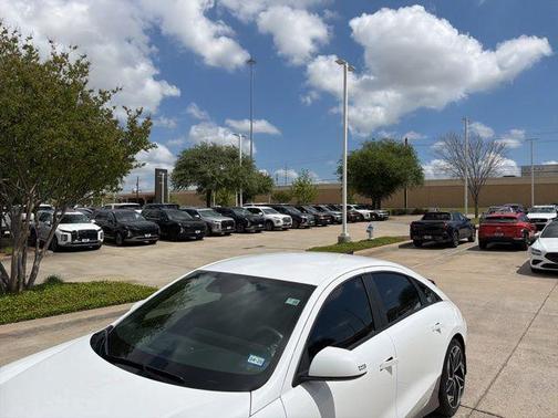 White 2024 Hyundai IONIQ 6 SEL