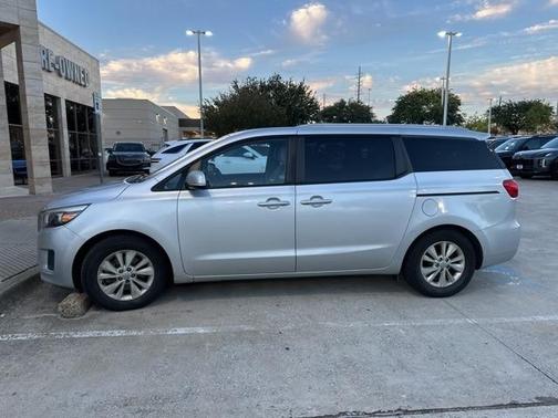 2016 Kia Sedona LX