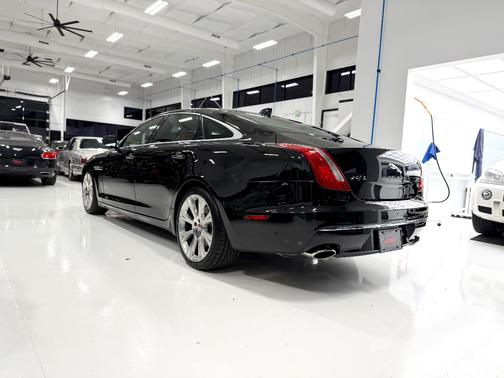 2017 Jaguar XJ XJL Portfolio