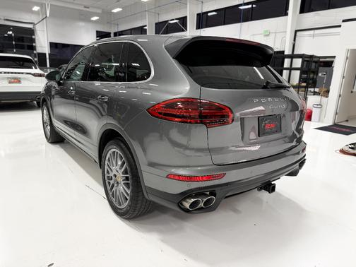 2018 Porsche Cayenne Cayenne S