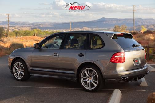2009 Porsche Cayenne Cayenne GTS