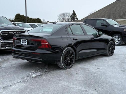 2024 Volvo S60 B5 Plus Black Edition