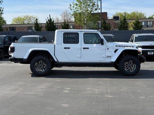 Bright White Clearcoat 2026 Jeep Gladiator Mojave X 4x4