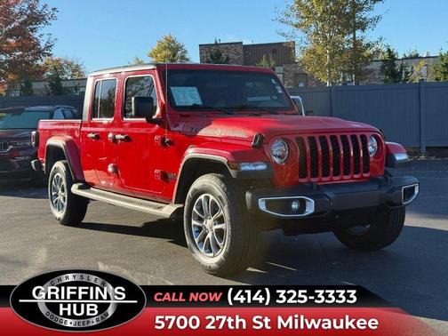 Firecracker Red Clearcoat 2023 Jeep Gladiator Sport