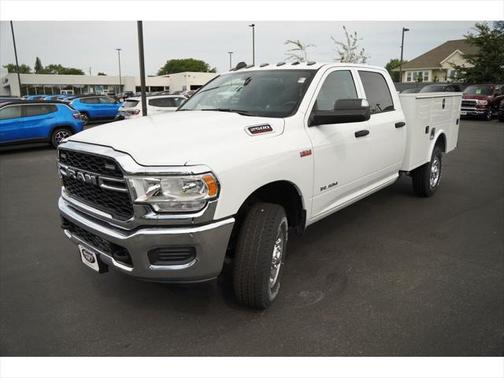 2022 RAM 2500 Tradesman Crew Cab 4x4 8' Box