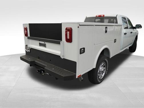 2022 RAM 2500 Tradesman Crew Cab 4x4 8' Box
