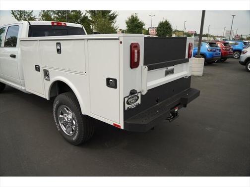 2022 RAM 2500 Tradesman Crew Cab 4x4 8' Box