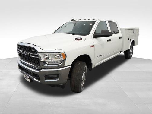 2022 RAM 2500 Tradesman Crew Cab 4x4 8' Box