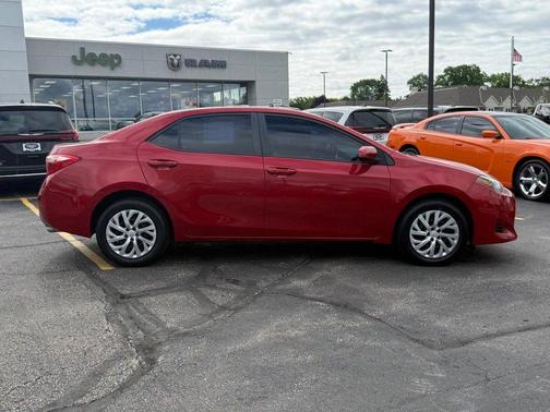 Barcelona Red Metallic 2018 Toyota Corolla LE